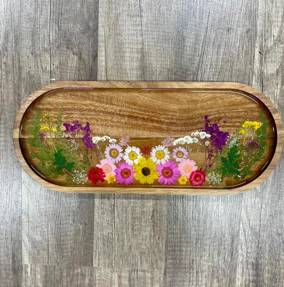 09/27 Saturday 11:00am - Pressed Flowers Resin Board