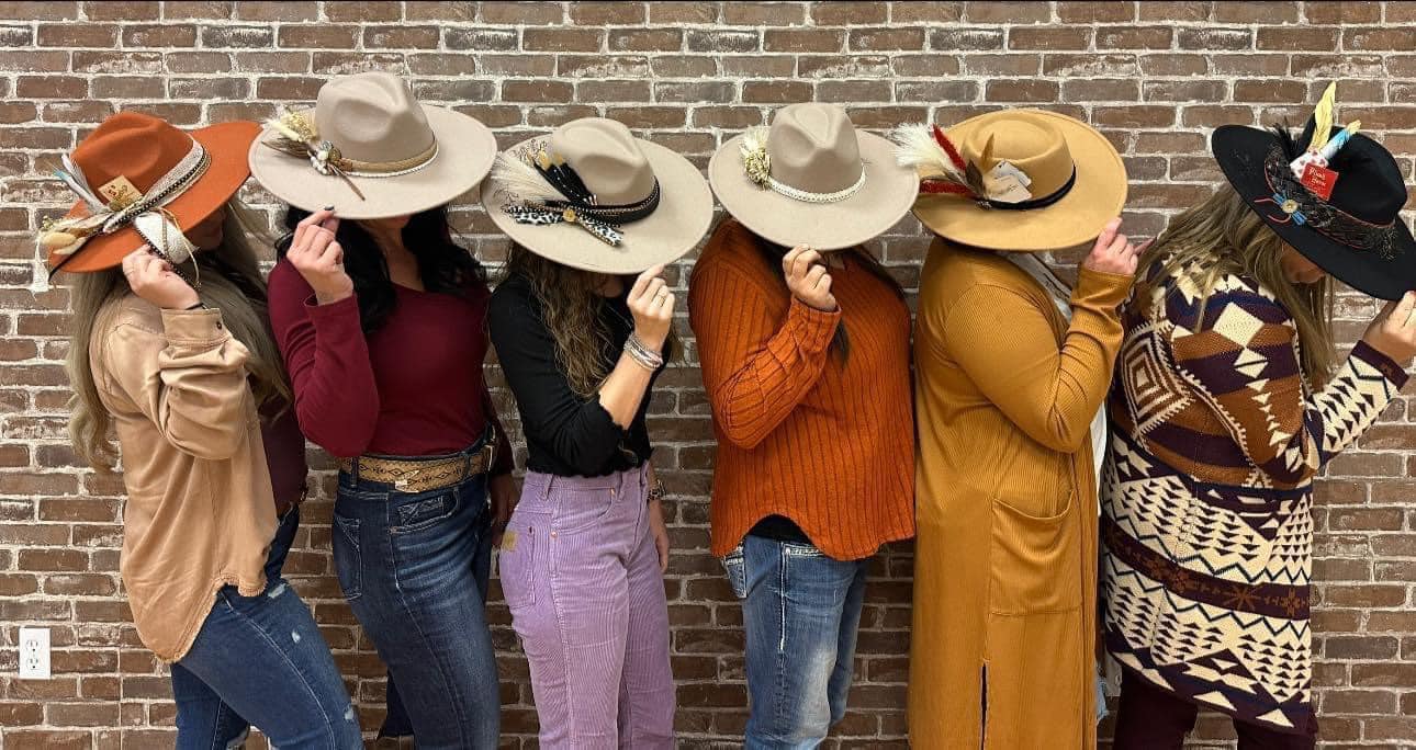 10/10 Friday 4:00pm - Hat Bar Experience